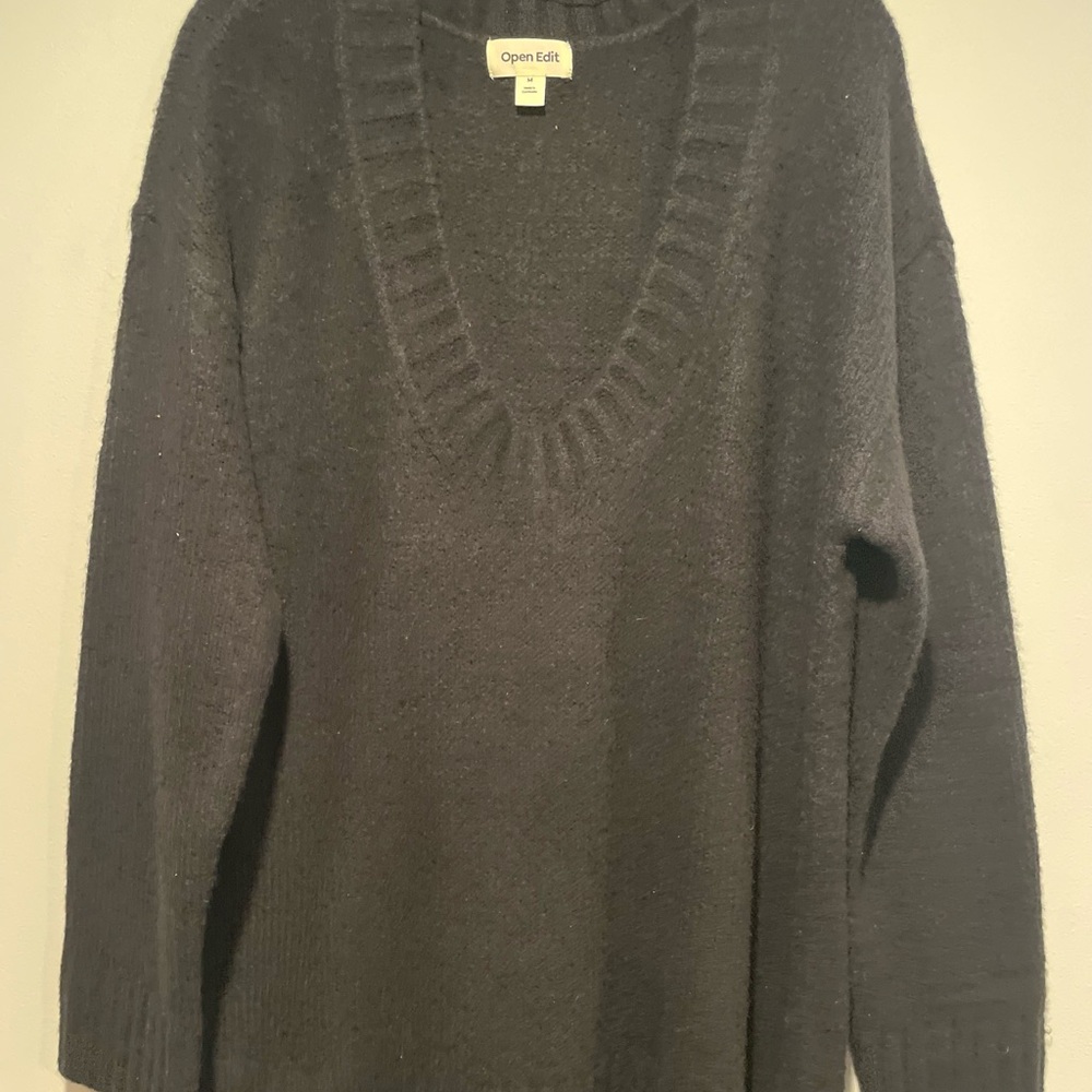 Open Edit Women's Charcoal black oversized V-Neck sweater. Size Medium.